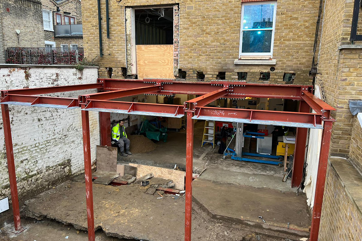 Structural steel support for rear extension of residential property 19 1244