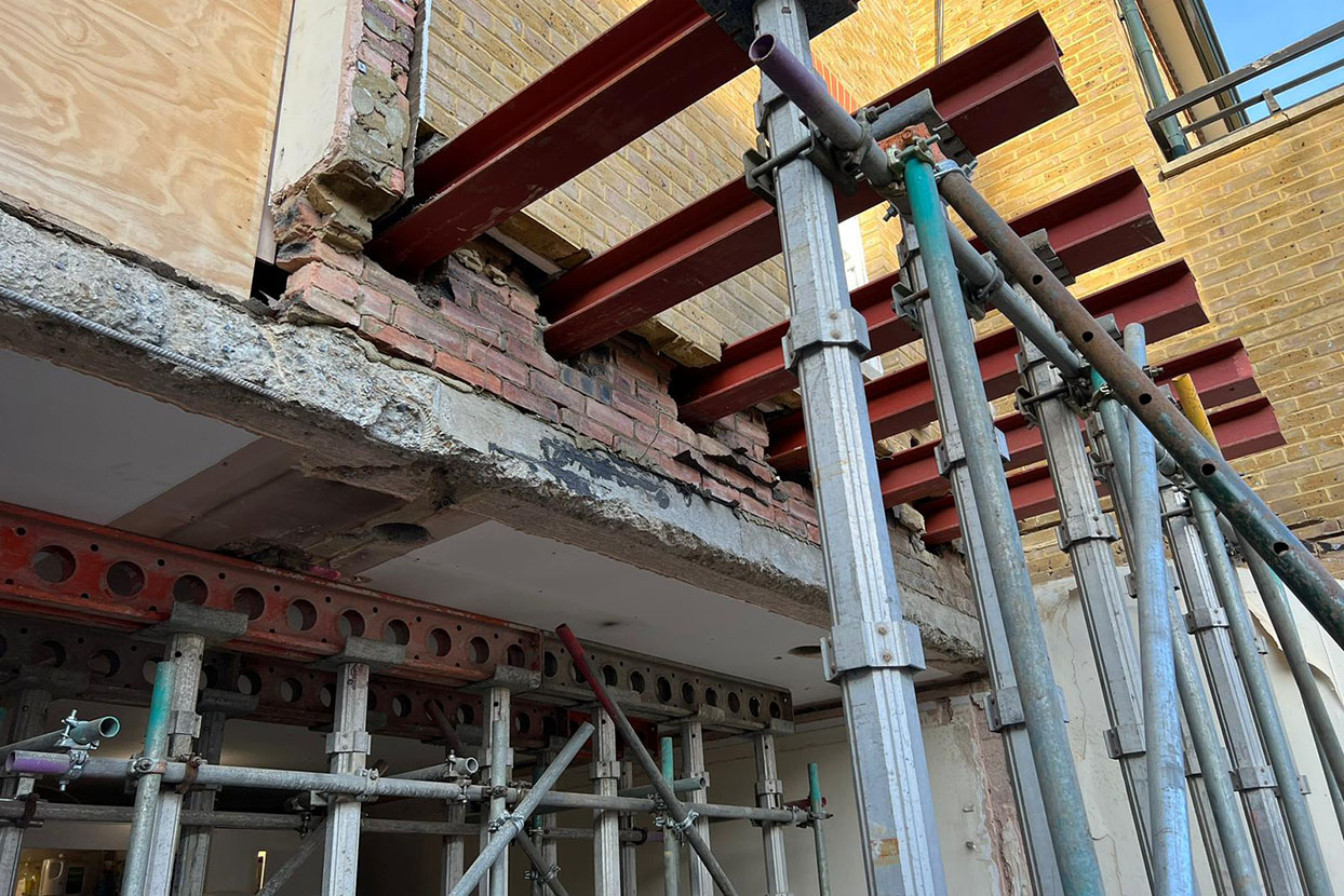 Structural steel support for rear extension of residential property 7 1244