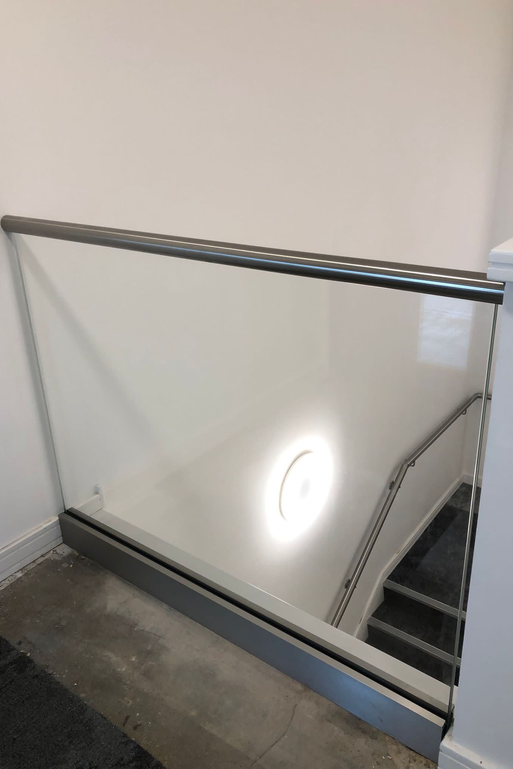 Alroys Staircase with Glass Balustrade 1 Opt